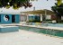 Vente Villa 5 Chambres 300 m<sup>2</sup> en résidence sur un terrain de 2 500 m<sup>2</sup> Proche , Piscine - Réf. V2240 Agence immobilière Saly Sénégal V2240 villa-a-vendre-piscine-saly-senegal