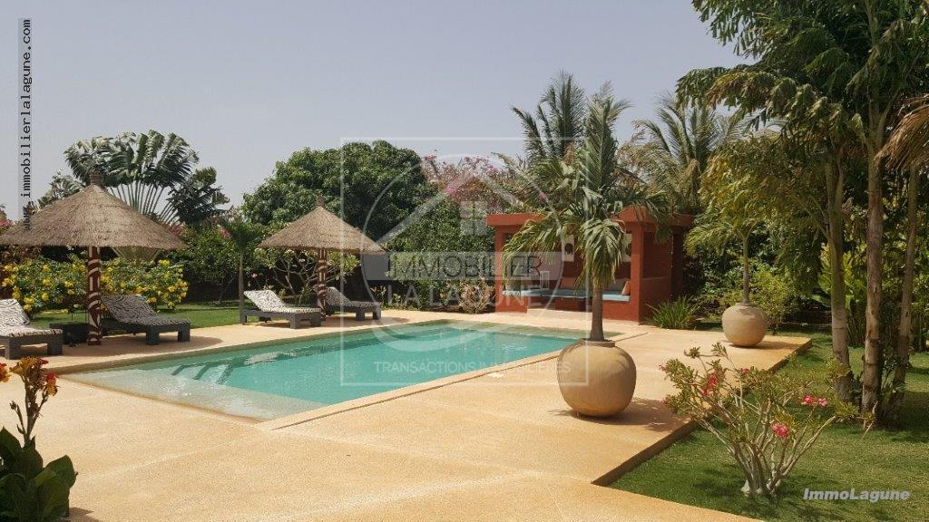 Agence Immobilière Saly Sénégal - V2475 - Villa à NGUERIGNE - V2475-villa-a-vendre-avec-piscine-a-nguerigne-serere-senegal