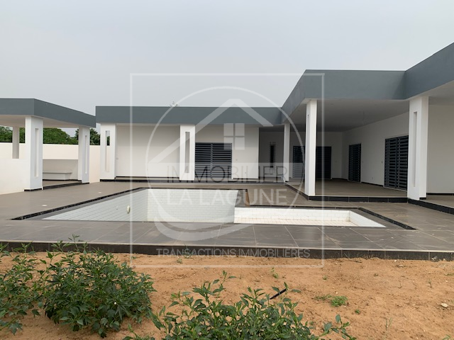 Agence Immobilière Saly Sénégal - V2829 - Villa à SOMONE - V2829 villa neuve a vendre somone senegal