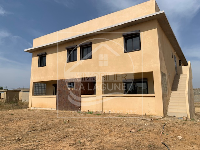 Agence Immobilière Saly Sénégal - A2835 - Appartement à NGAPAROU - A2835 immeuble a vendre ngaparou senegal