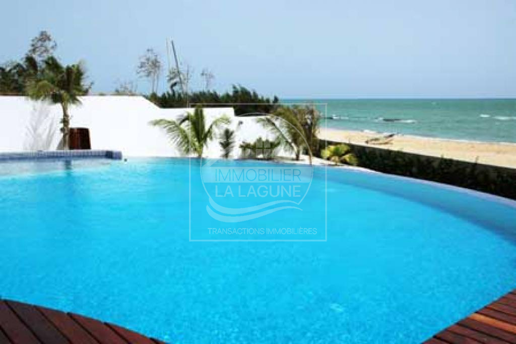 Agence Immobilière Saly Sénégal - V1922 - Villa à SALY - V1922 Vente villa prestige avec piscine à saly sénégal