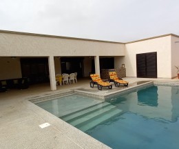 Agence Immobilière Saly Sénégal - V2786 - Villa - NGAPAROU - V2786-villa-a-vendre-a-ngaparou-senegal-avec-pisicne