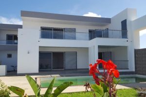 Agence Immobilière Saly Sénégal - V2393 - Villa - NGAPAROU - V2393 villa-a-vendre-contemporaine-ngaparou-senegal