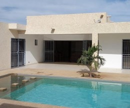 Agence Immobilière immoLagune Saly Sénégal - V2711 - Villa - NGUERIGNE - V2711-villa-a-vendre-avec-piscine-a-nguerigne-serere-senegal