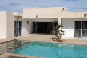Agence Immobilière Saly Sénégal - V2711 - Villa - NGUERIGNE - V2711-villa-a-vendre-avec-piscine-a-nguerigne-serere-senegal