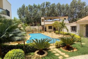 Agence Immobilière Saly Sénégal - V2803 - Villa - NGAPAROU - V2803-grande-villa-a-vendre-a-ngaparou-senegal-avec-piscine