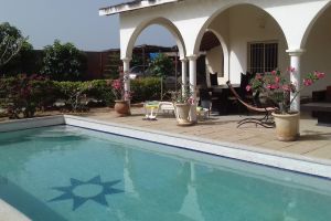 Agence Immobilière Saly Sénégal - V2075 - Villa - NGAPAROU - V2075 Villa avec piscine à vendre à Ngaparou Sénégal