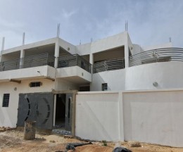 Agence Immobilière Saly Sénégal - V3112 - Villa - SALY - V3112-villa-a-vendre-a-saly-senegal-avec-pisicne