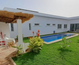 Agence Immobilière Saly Sénégal - V3140 - Villa - NGUERIGNE - V3140-villa-a-vendre-a-nguerigne-avec-piscine-senegal