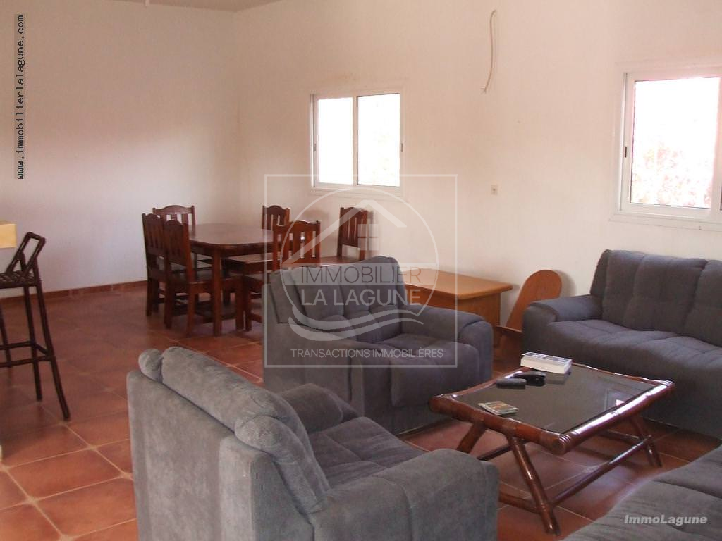 Agence Immobilière Saly Sénégal - V2116 - Villa à NGAPAROU - V2116 Villa avec piscine à vendre à Ngaparou Sénégal