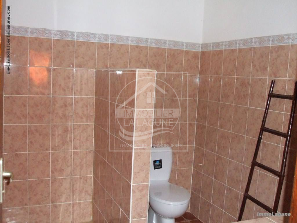 Agence Immobilière Saly Sénégal - V2116 - Villa à NGAPAROU - V2116 Villa avec piscine à vendre à Ngaparou Sénégal