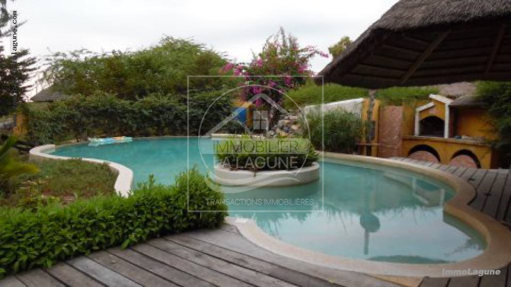 Agence Immobilière Saly Sénégal - V2175 - Villa à NDANGANE - V2175-Villa-piscine-a-vendre-a-Ndangane-senegal