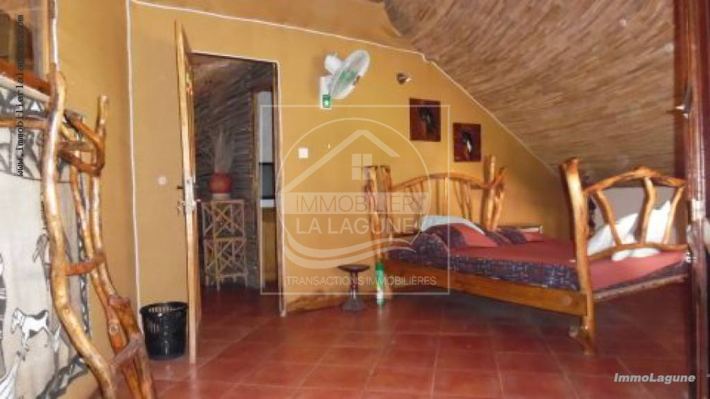 Agence Immobilière Saly Sénégal - V2175 - Villa à NDANGANE - V2175-Villa-piscine-a-vendre-a-Ndangane-senegal
