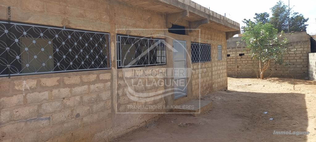 Agence Immobilière Saly Sénégal - V2708 - Villa à NGUERIGNE - V2708-villa-a-vendre-a-nguerigne-senegal