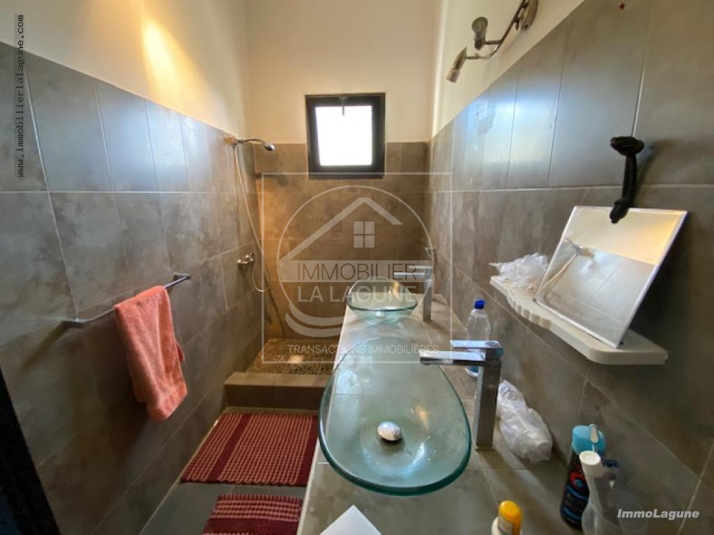 Agence Immobilière Saly Sénégal - V2865 - Villa à NGAPAROU - V2865 villa à vendre ngaparou senegal 2eme ligne mer