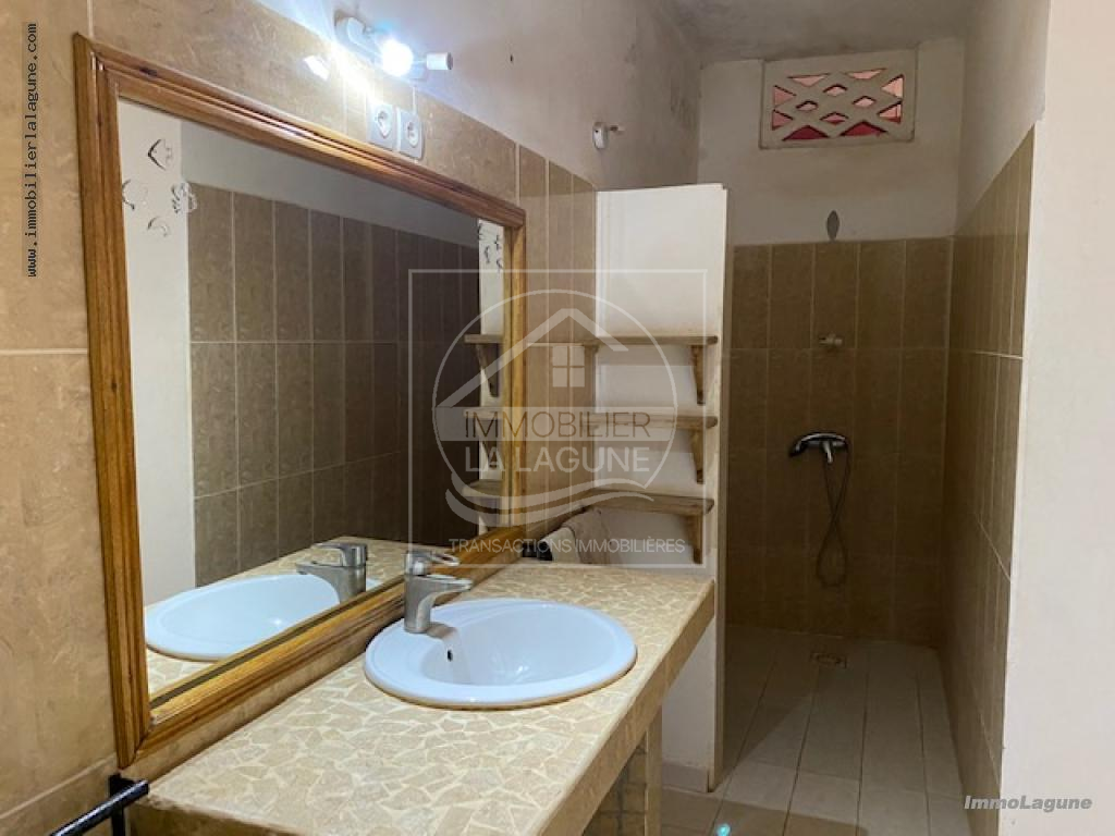 Agence Immobilière Saly Sénégal - C2886 - Commerce à MBALING - C2886 commerce a vendre warang senegal