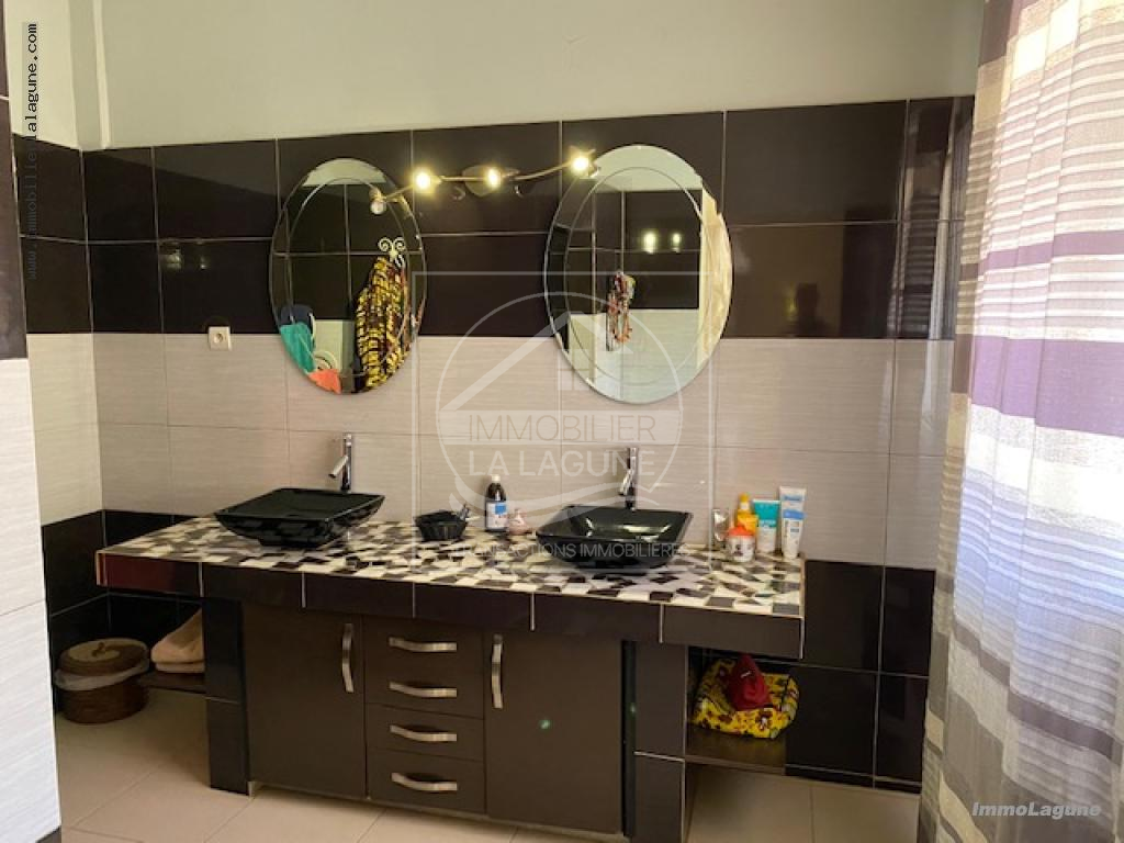 Agence Immobilière Saly Sénégal - V2888 - Villa à NGAPAROU - V2888 villa a vendre ngaparou senegal