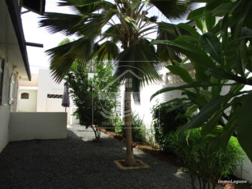 Agence Immobilière Saly Sénégal - V2889 - Villa à SALY - V2889 villa a vendre saly senegal