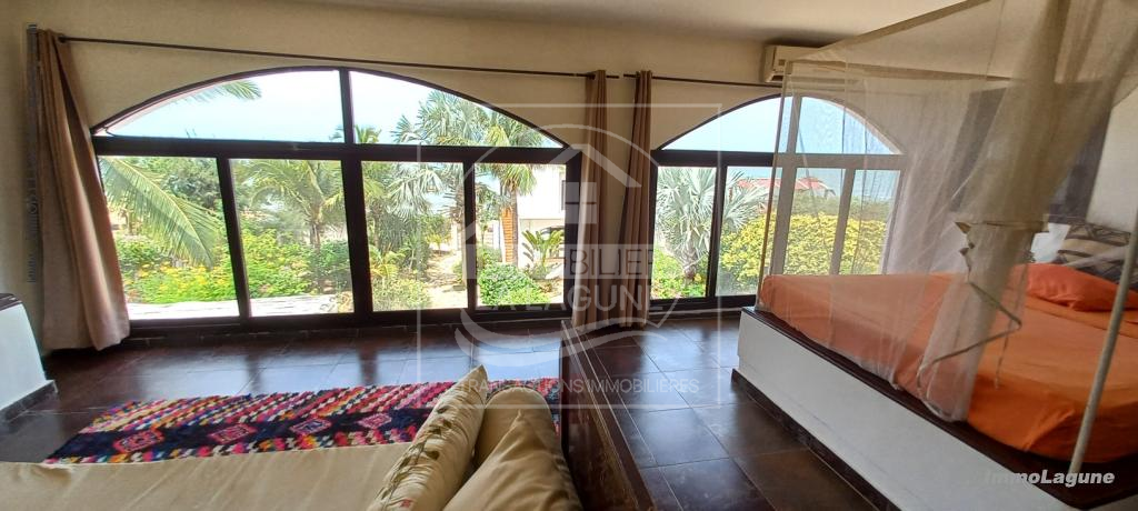 Agence Immobilière Saly Sénégal - V2936 - Villa à MBOUR - V2936 villa pied dans l\'eau a vendre saly senegal