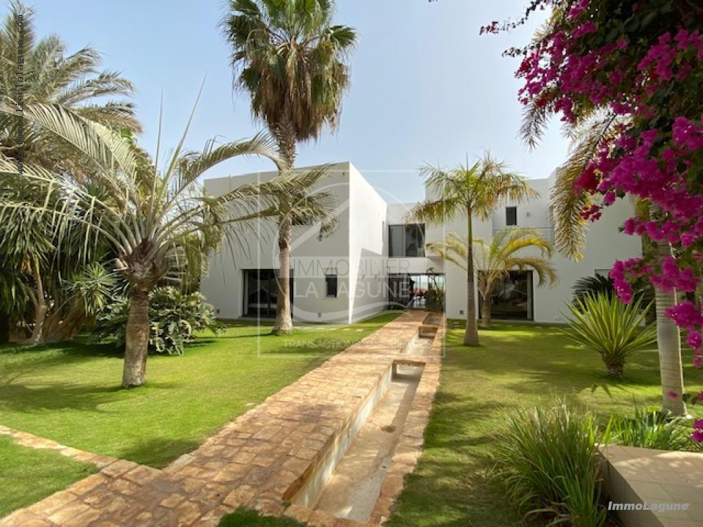 Agence Immobilière Saly Sénégal - V2941 - Villa à NGAPAROU - V2941 villa a vendre ngaparou senegal bord de mer