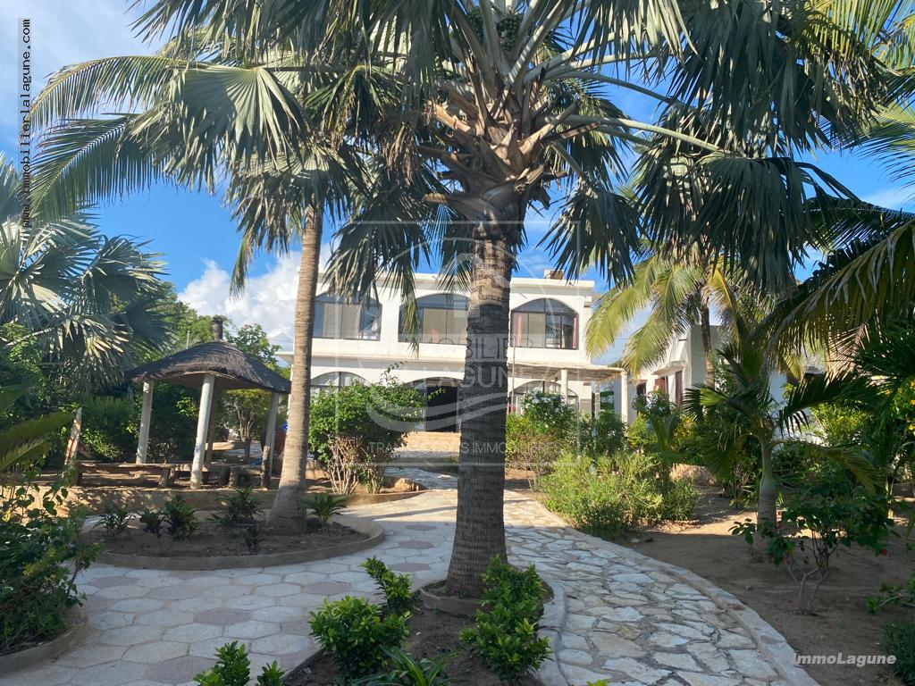Agence Immobilière Saly Sénégal - V2936 - Villa à MBOUR - V2936 villa pied dans l\'eau a vendre saly senegal