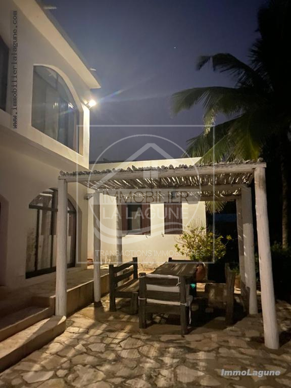 Agence Immobilière Saly Sénégal - V2936 - Villa à MBOUR - V2936 villa pied dans l\'eau a vendre saly senegal
