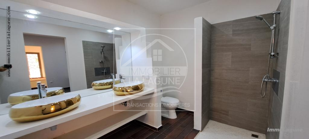 Agence Immobilière Saly Sénégal - V3023 - Villa à SOMONE - V3023-VILLA-A-vendre-a-somone-senegal-avec-piscine