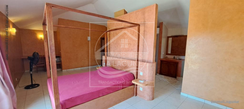 Agence Immobilière Saly Sénégal - V3064 - Villa à SALY - V3064-villa-avendre-a-saly-avec-piscine-