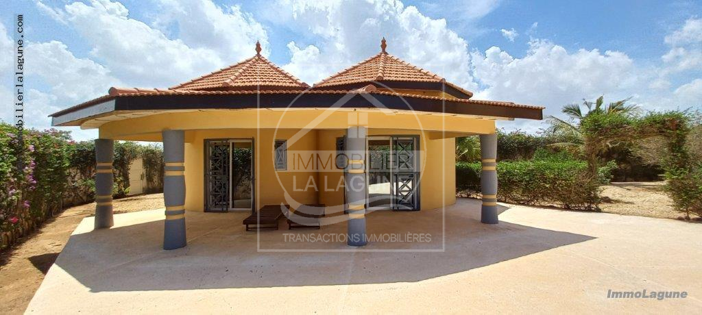 Agence Immobilière Saly Sénégal - V3078 - Villa à SOMONE - V3078-villa-a-vendre-avec-piscine-a-somone-senegal