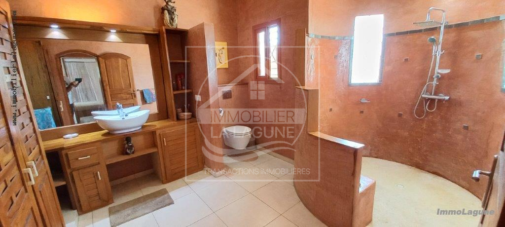 Agence Immobilière Saly Sénégal - V3078 - Villa à SOMONE - V3078-villa-a-vendre-avec-piscine-a-somone-senegal