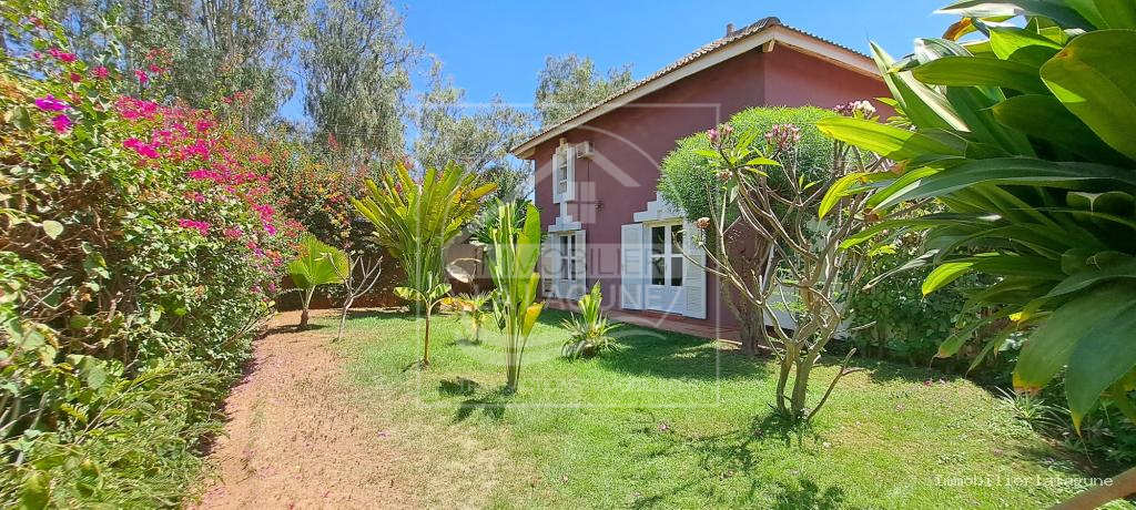 Agence Immobilière Saly Sénégal - V3107 - Villa à SALY - V3107-villa-a-vendre-a-saly-senegal-en-residence