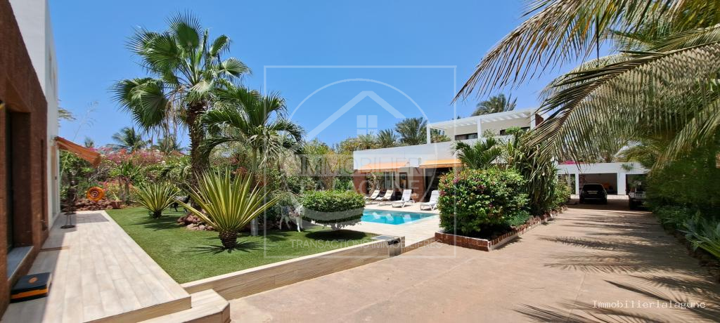 Agence Immobilière Saly Sénégal - V3167 - Villa à NIANING - V3167-villa-a-vendre-a-nianing-avec-pisicne-senegal
