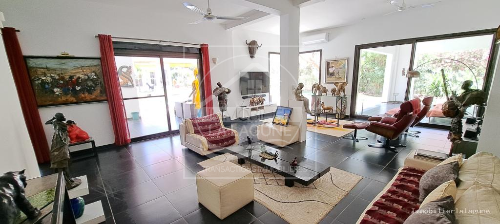Agence Immobilière Saly Sénégal - V3167 - Villa à NIANING - V3167-villa-a-vendre-a-nianing-avec-pisicne-senegal