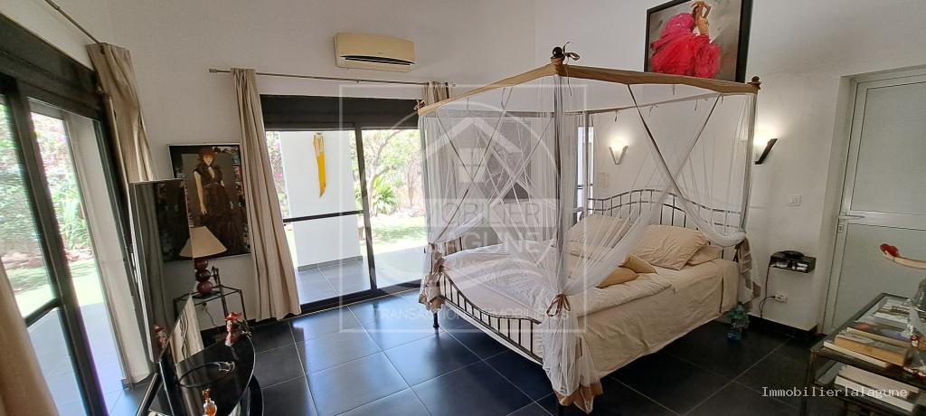 Agence Immobilière Saly Sénégal - V3167 - Villa à NIANING - V3167-villa-a-vendre-a-nianing-avec-pisicne-senegal