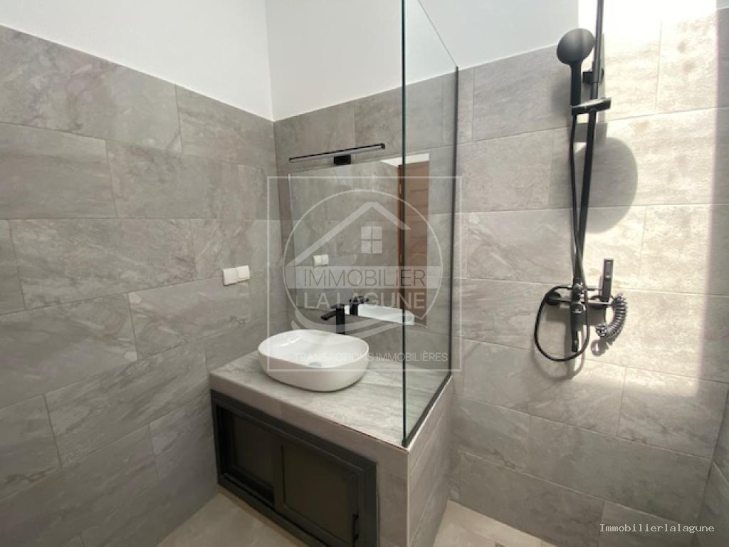 Agence Immobilière Saly Sénégal - V3221 - Villa à NGAPAROU - V3221 villa a vendre ngaparou senegal