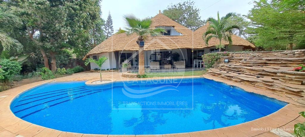 Agence Immobilière Saly Sénégal - V3237 - Villa à NGUERIGNE - V3237-villa-a-vendre-a-nguerigne-senegal-avec-piscine