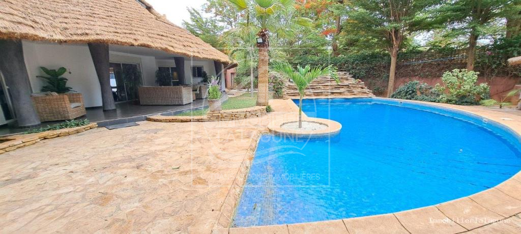 Agence Immobilière Saly Sénégal - V3237 - Villa à NGUERIGNE - V3237-villa-a-vendre-a-nguerigne-senegal-avec-piscine