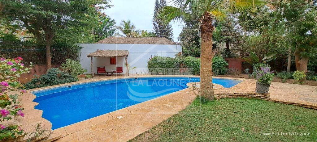 Agence Immobilière Saly Sénégal - V3237 - Villa à NGUERIGNE - V3237-villa-a-vendre-a-nguerigne-senegal-avec-piscine
