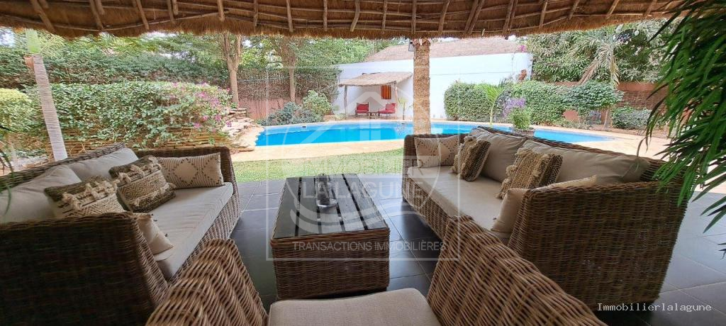 Agence Immobilière Saly Sénégal - V3237 - Villa à NGUERIGNE - V3237-villa-a-vendre-a-nguerigne-senegal-avec-piscine