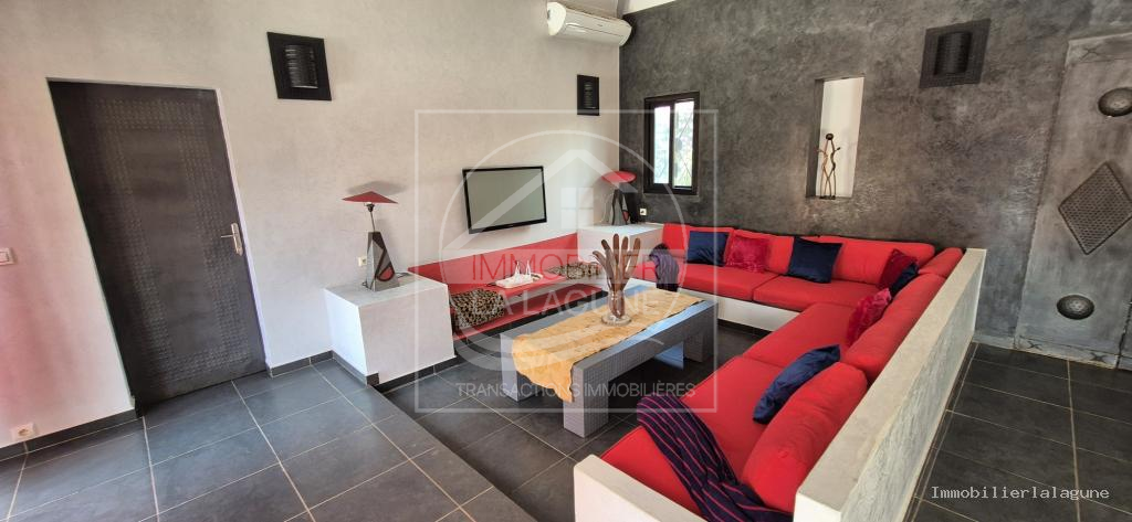 Agence Immobilière Saly Sénégal - V3238 - Villa à NGUERIGNE - V3238-villa-a-vendre-en-residence-a-nguerigne-avec-piscine-senegal
