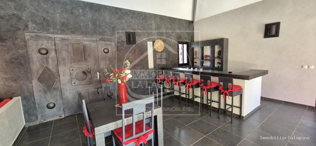 Agence Immobilière Saly Sénégal - V3238 - Villa à NGUERIGNE - V3238-villa-a-vendre-en-residence-a-nguerigne-avec-piscine-senegal