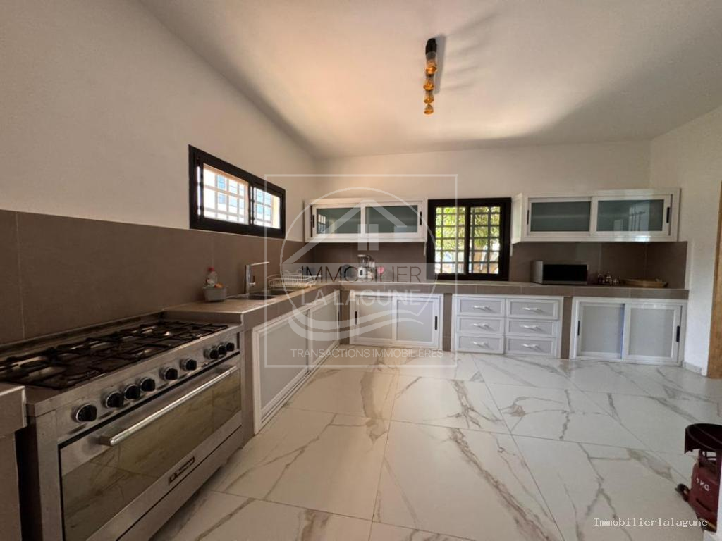 Agence Immobilière Saly Sénégal - V3241 - Villa à NGAPAROU - V3241 villa a vendre ngaparou senegal