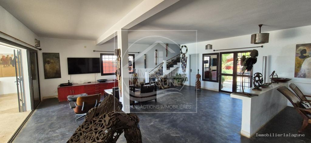 Agence Immobilière Saly Sénégal - V3243 - Villa à NGAPAROU - V3243-villa-bord-de-mer-a-ngaparou-avec-piscine-a-debordment-senegal