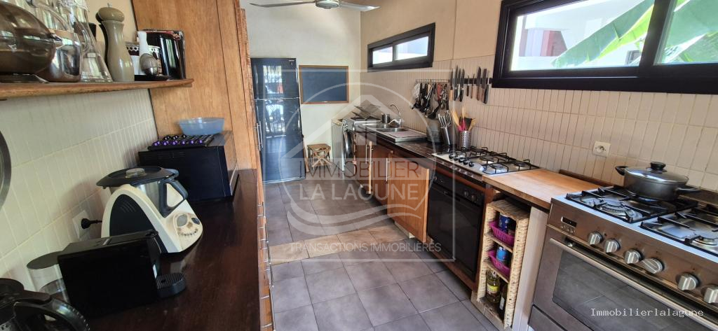 Agence Immobilière Saly Sénégal - V3243 - Villa à NGAPAROU - V3243-villa-bord-de-mer-a-ngaparou-avec-piscine-a-debordment-senegal