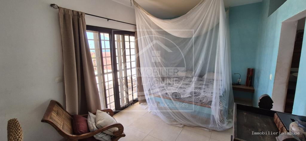 Agence Immobilière Saly Sénégal - V3243 - Villa à NGAPAROU - V3243-villa-bord-de-mer-a-ngaparou-avec-piscine-a-debordment-senegal