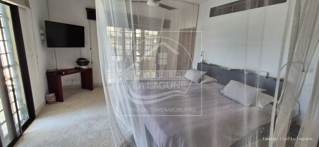 Agence Immobilière Saly Sénégal - V3243 - Villa à NGAPAROU - V3243-villa-bord-de-mer-a-ngaparou-avec-piscine-a-debordment-senegal