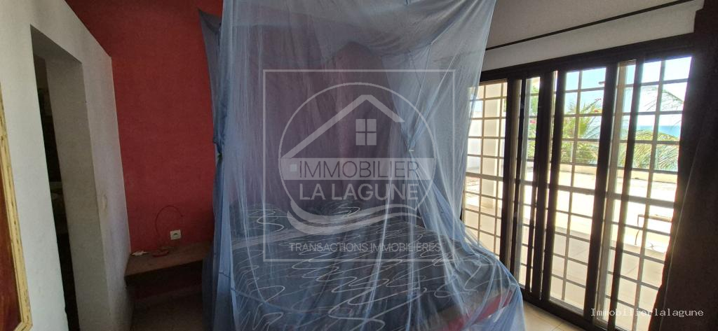 Agence Immobilière Saly Sénégal - V3243 - Villa à NGAPAROU - V3243-villa-bord-de-mer-a-ngaparou-avec-piscine-a-debordment-senegal