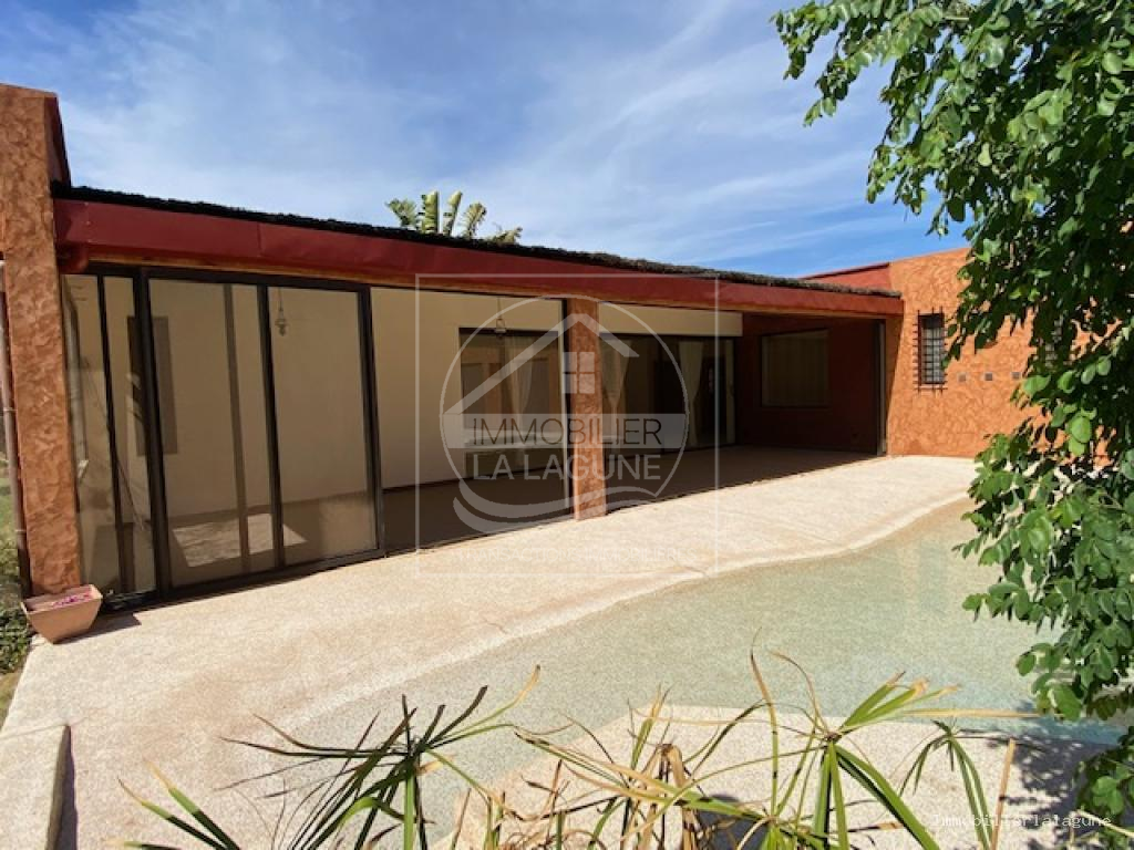 Agence Immobilière Saly Sénégal - V3162 - Villa à NGAPAROU - V3162 villa a vendre ngaparou senegal