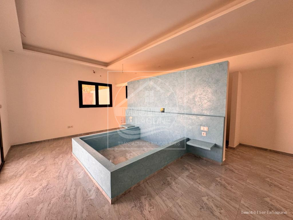Agence Immobilière Saly Sénégal - V3129 - Villa à SOMONE - V3129 villa a vendre lagune somone senegal