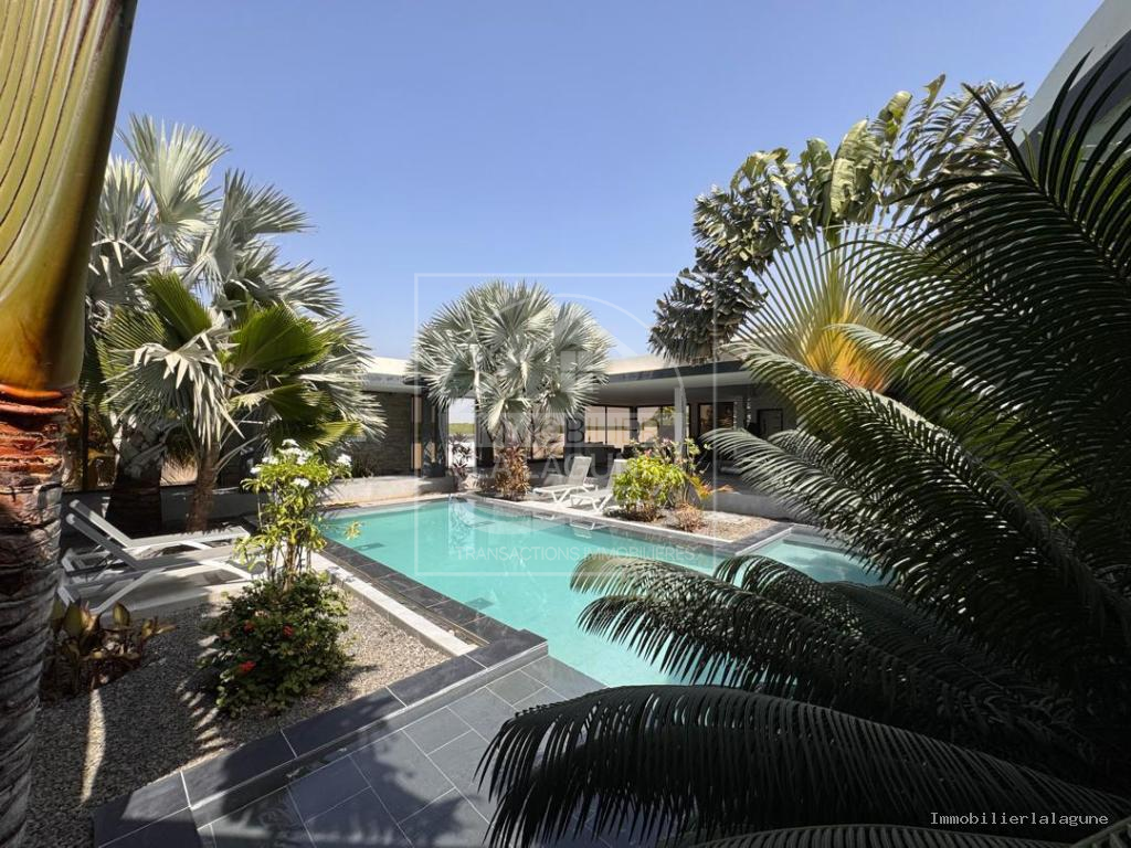 Agence Immobilière Saly Sénégal - V2389 - Villa à SOMONE - V2389 bord-de-lagune-senegal